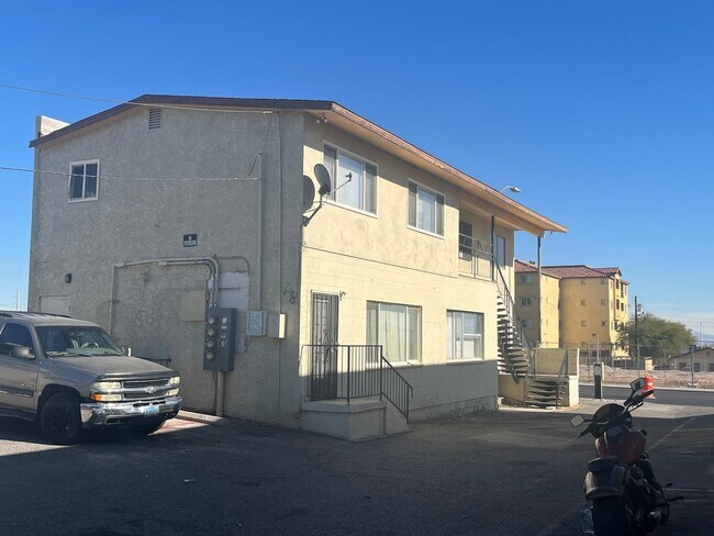 Building Photo - 211 Maryland Pkwy