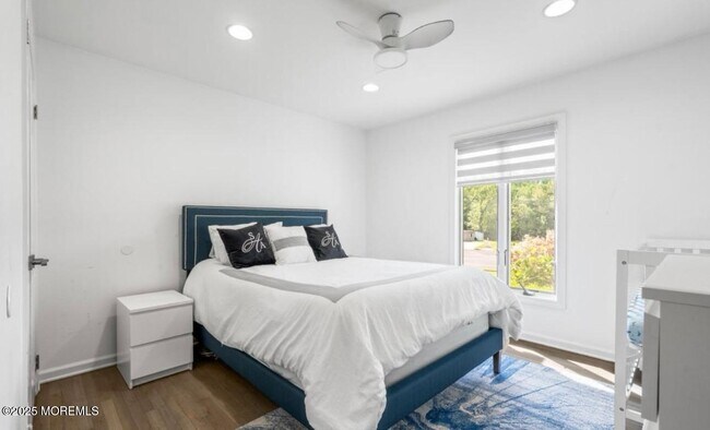 Building Photo - 16 Bridle Dr