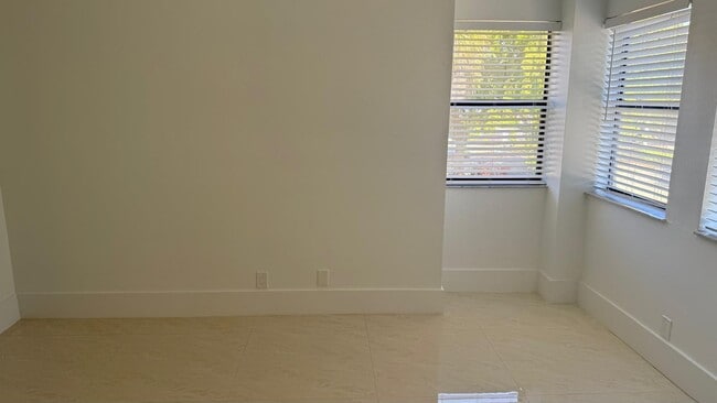 Building Photo - 1254 S Military Trail