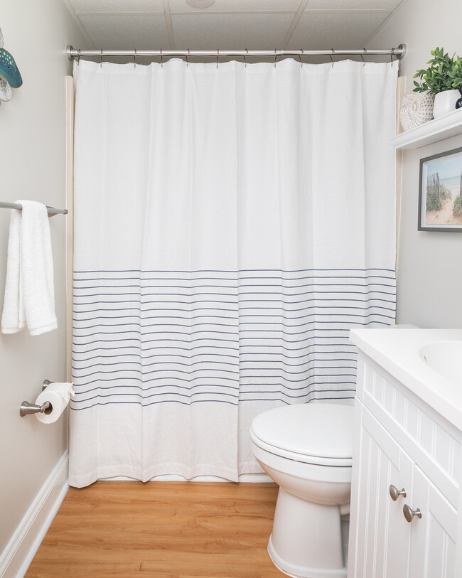 Building Photo - 63rd Street