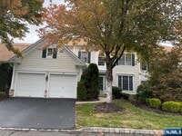 Building Photo - 124 White Pine Ct