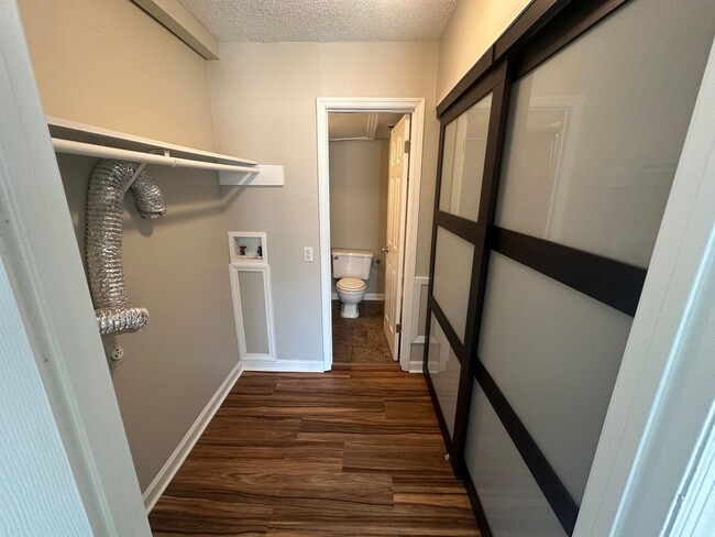 Building Photo - 2BD/2BA Condo located on the Germantown/Memphis Line!