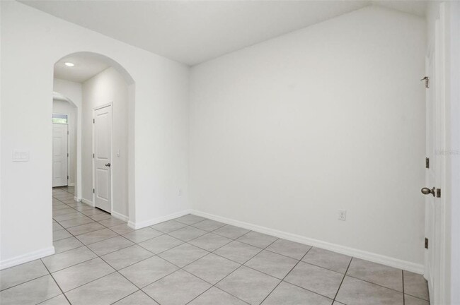 Building Photo - 5323 Dragonfly Dr