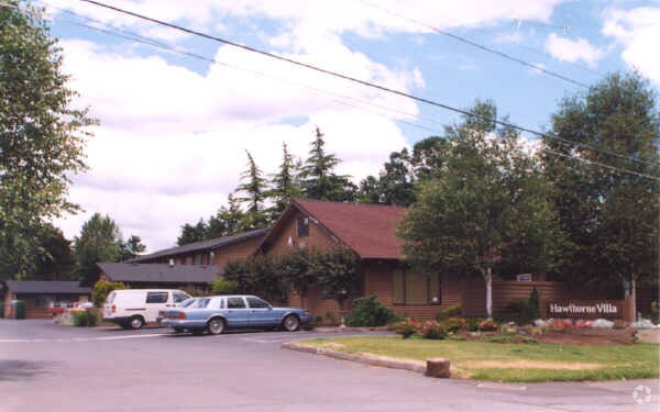 Building Photo - Hawthorne Villa