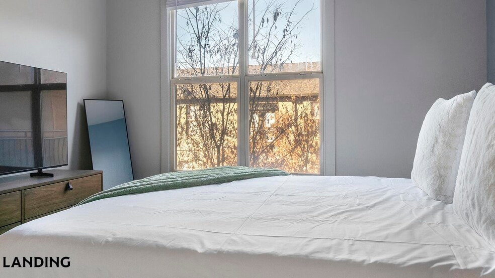 Building Photo - 49 Boulevard SE