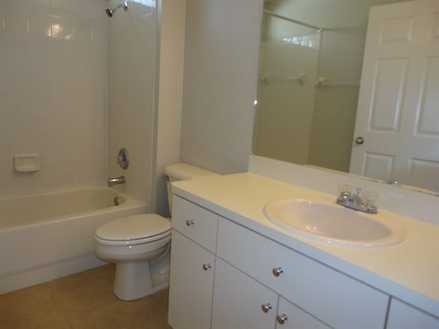 Building Photo - 13137 Carrollwood Creek Dr