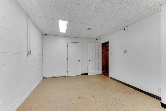 Building Photo - 1427 Old Virginia Ct SE