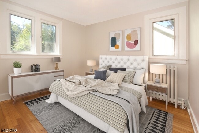 Building Photo - 10 Lincoln St