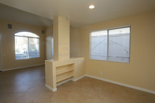 Building Photo - 48 Calle De Los Ninos