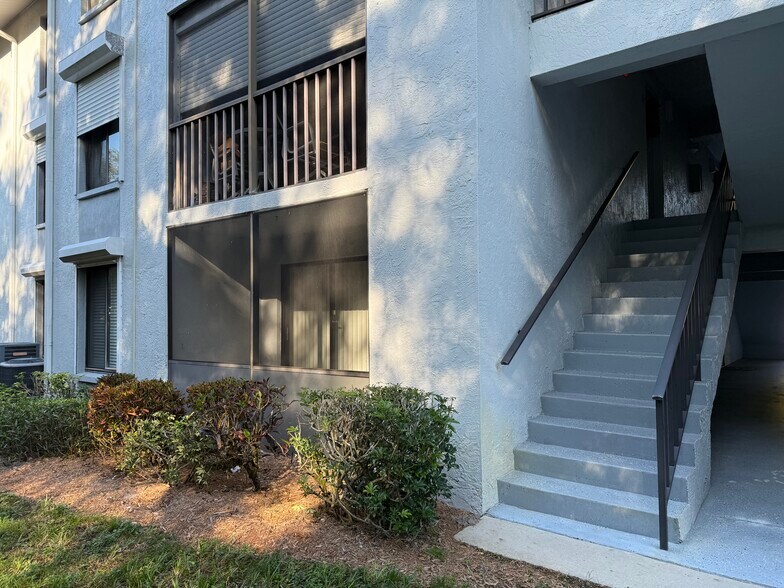 Building Photo - 9570 Green Cypress Ln