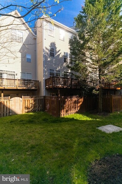 Building Photo - 5140 Donovan Dr