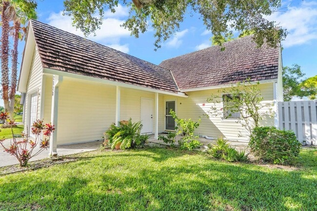 Building Photo - 2820 Black Pine Ct