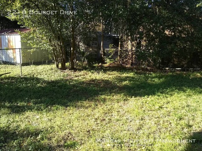 Building Photo - 2218 Bourget Dr