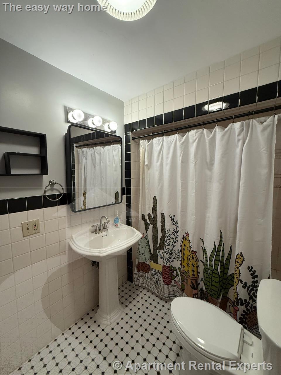 Building Photo - 25 Putnam St