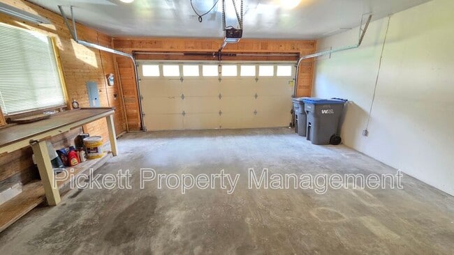 Building Photo - 11615 Breckenridge Ln NW