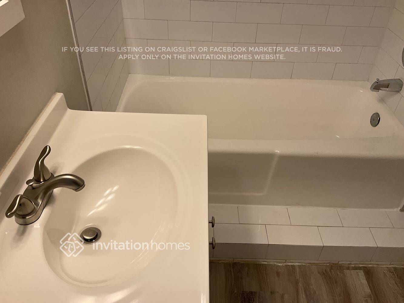 Building Photo - 450 Iris Rd