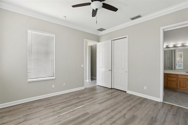 Building Photo - 1554 Fairview Cir