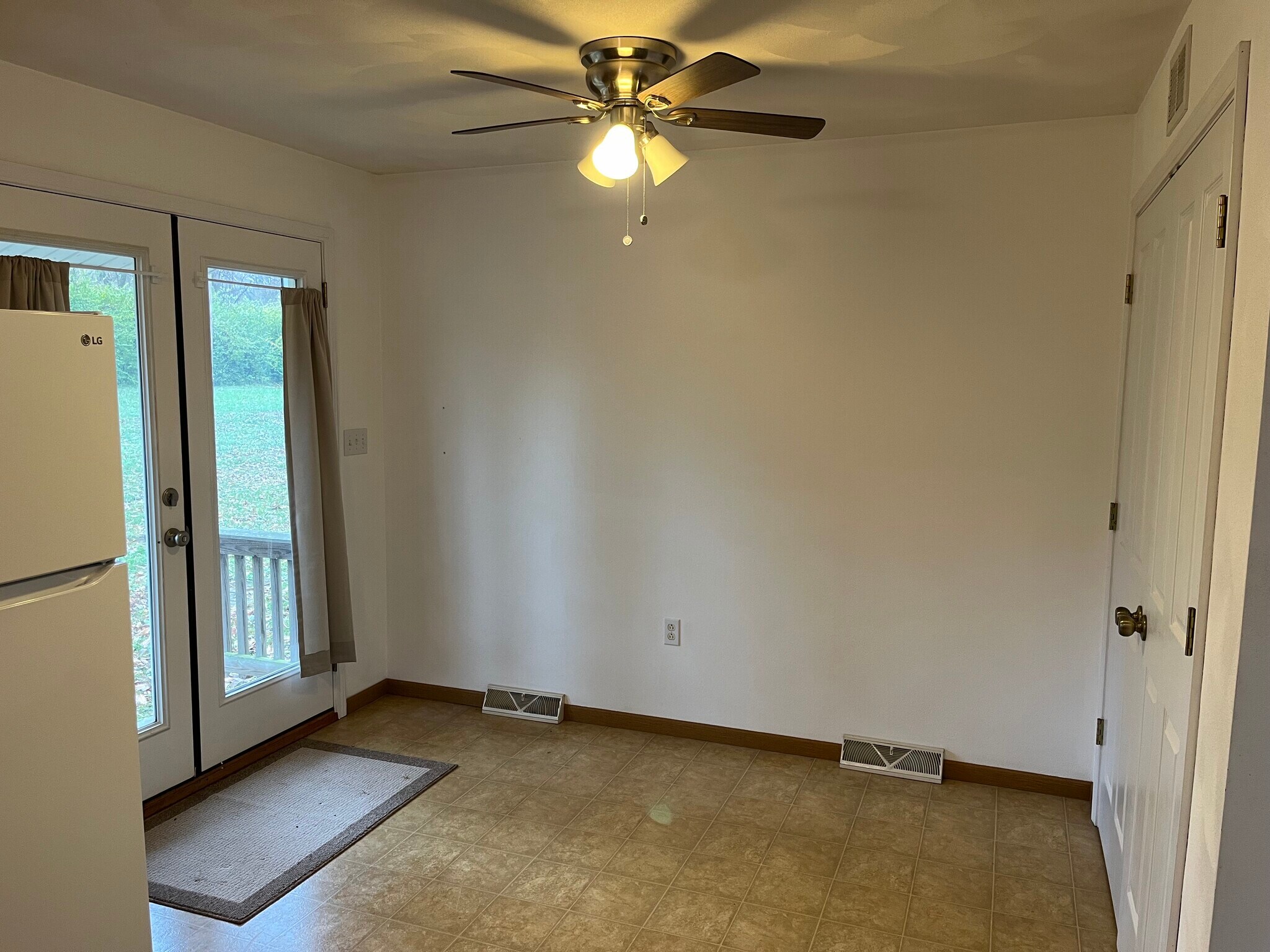 Building Photo - 2625 S Belt W