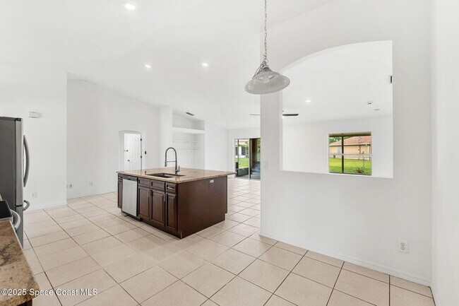 Building Photo - 268 Fitchburg St SW