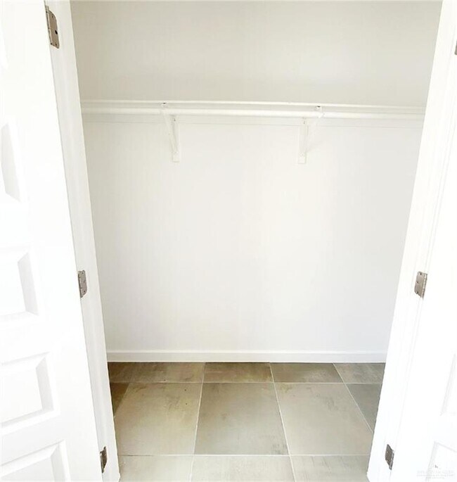 Building Photo - 19 Bella Costa Dr