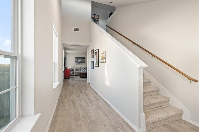 Building Photo - 408 Black Opal Dr