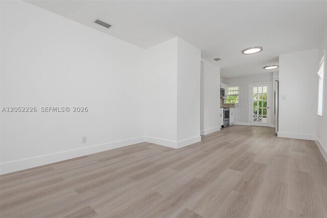 Building Photo - 100 SW 58th Ct