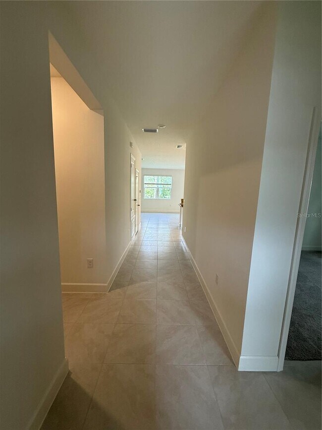 Building Photo - 3390 Sanctuary Dr