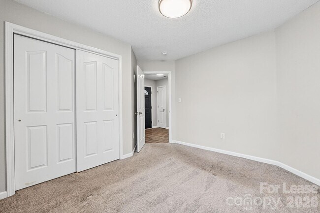 Building Photo - 145 English Hills Dr
