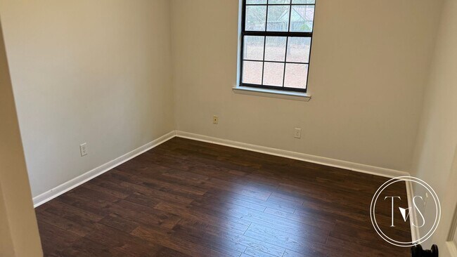 Building Photo - 806 W Oxford Ln