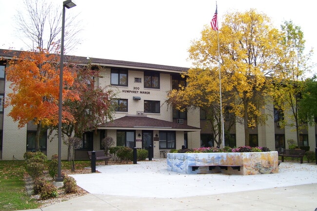 Building Photo - 300 2nd St SE