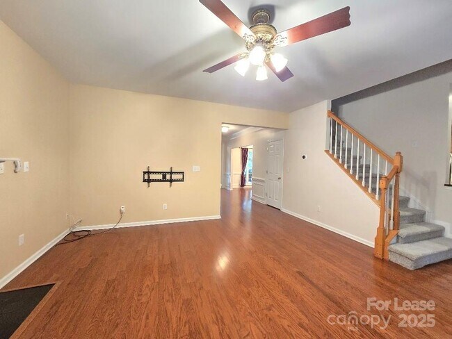 Building Photo - 8221 Brookings Dr