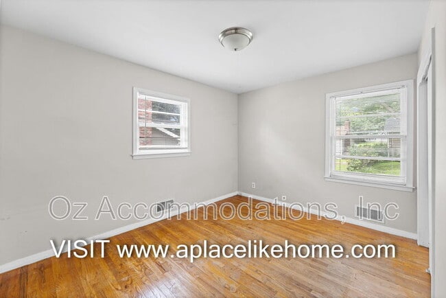 Building Photo - 8810 Benson St