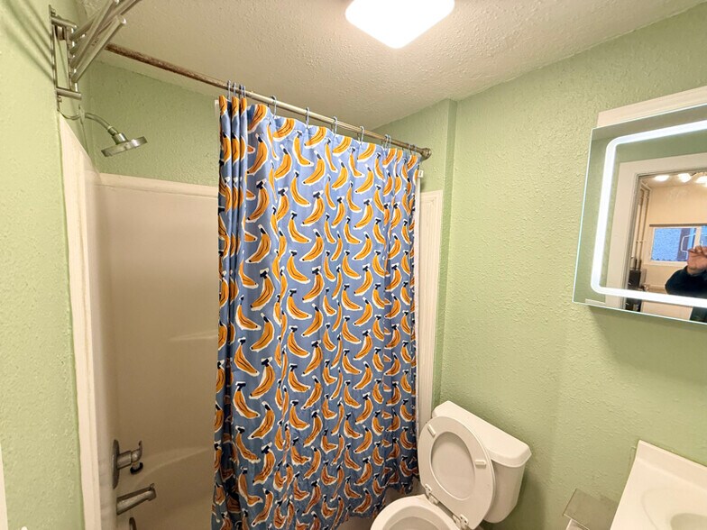 Building Photo - 3108 Oakland Ave