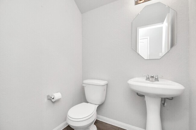 Building Photo - 3206 Alberelli Dr