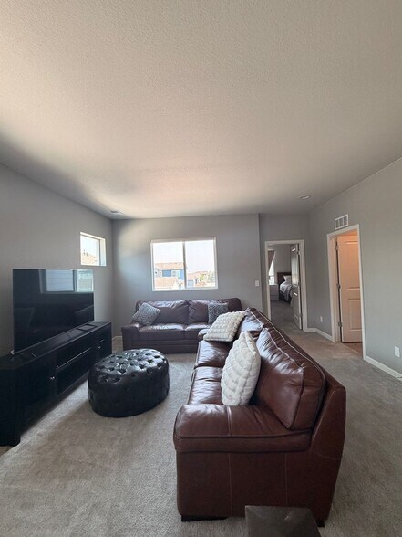 Building Photo - 17247 Parkside Dr N