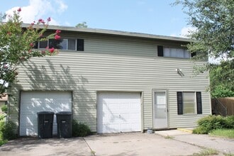 Building Photo - 3165 Walnut Ave