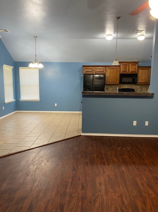 Building Photo - 7921 Frye Ln