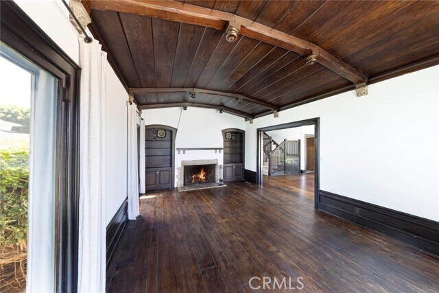 Building Photo - 1051 Marine Dr