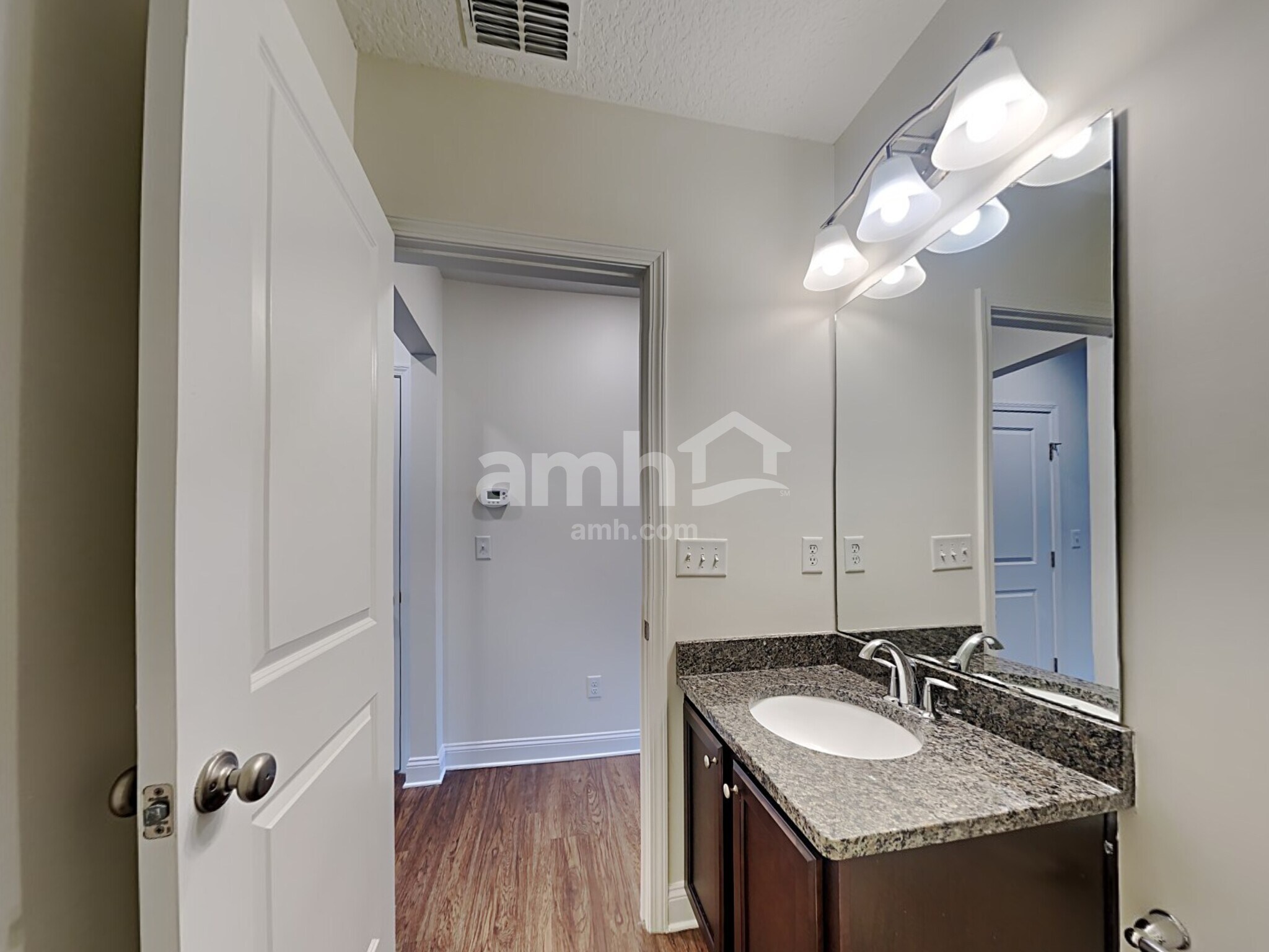 Building Photo - 917 Sunny Stroll Dr