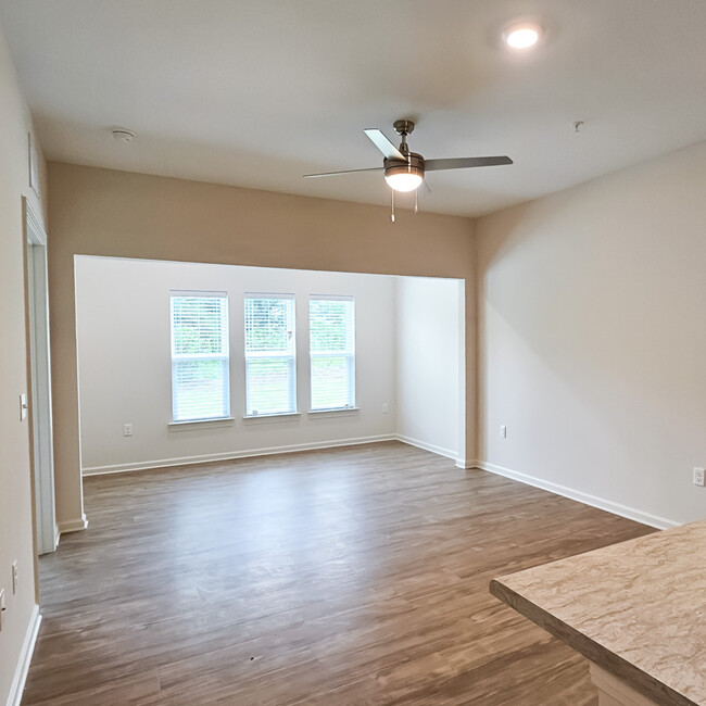 Open floor plan - Aston Pointe