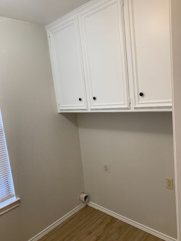 Building Photo - 2013 S Loop 289