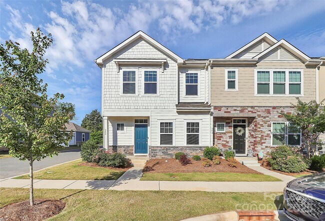 Building Photo - 646 Sagecroft Ln