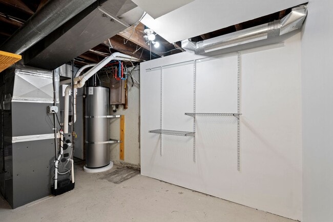 Building Photo - Spacious Five Bedroom Shadle Park Rancher