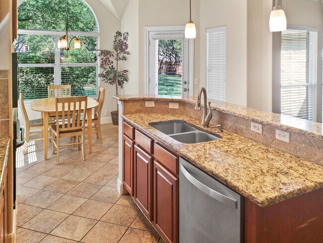 Building Photo - 8109 Endeavor Cir