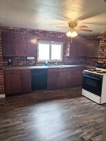 Building Photo - 346 Andrew St