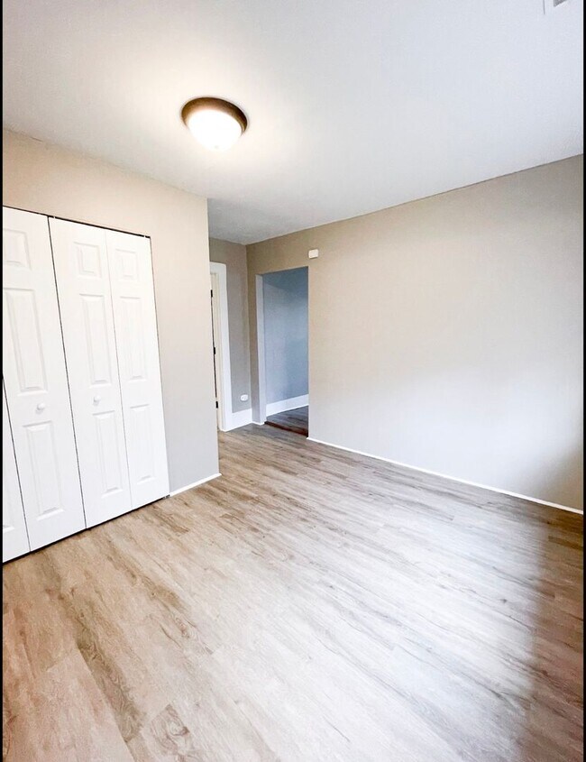 Building Photo - Updated 3 bedroom, 1 bathroom home close to Downtown Columbia