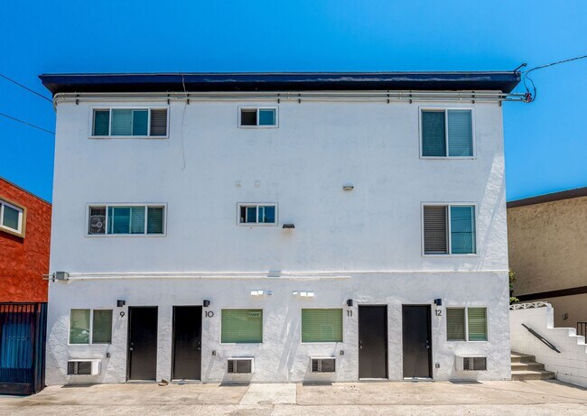 Building Photo - Just Completed: New Studios Available - Te...