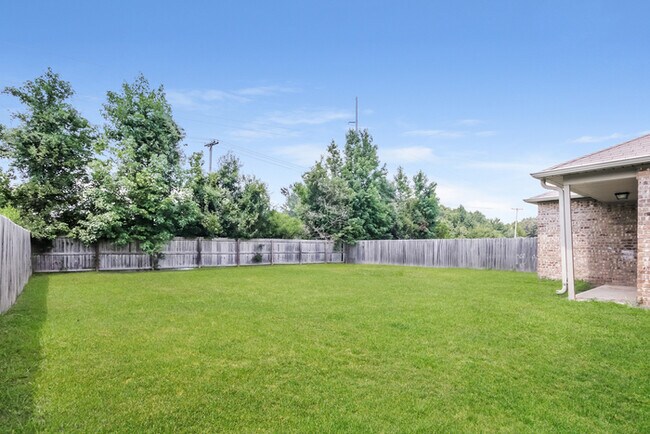 Building Photo - 5725 Trammel Estates Dr