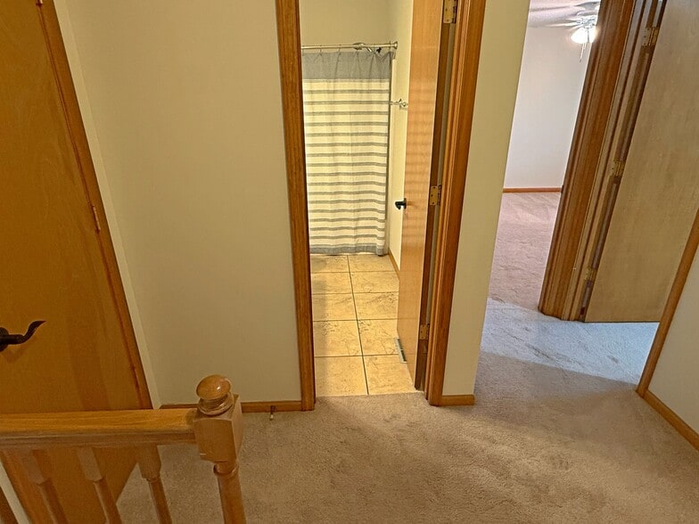 Building Photo - 2716 Larkspur Ct