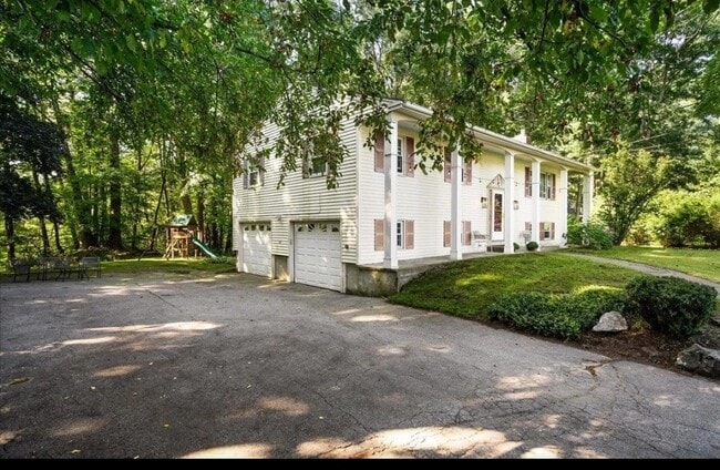 Primary Photo - 18 Edgewood Ave